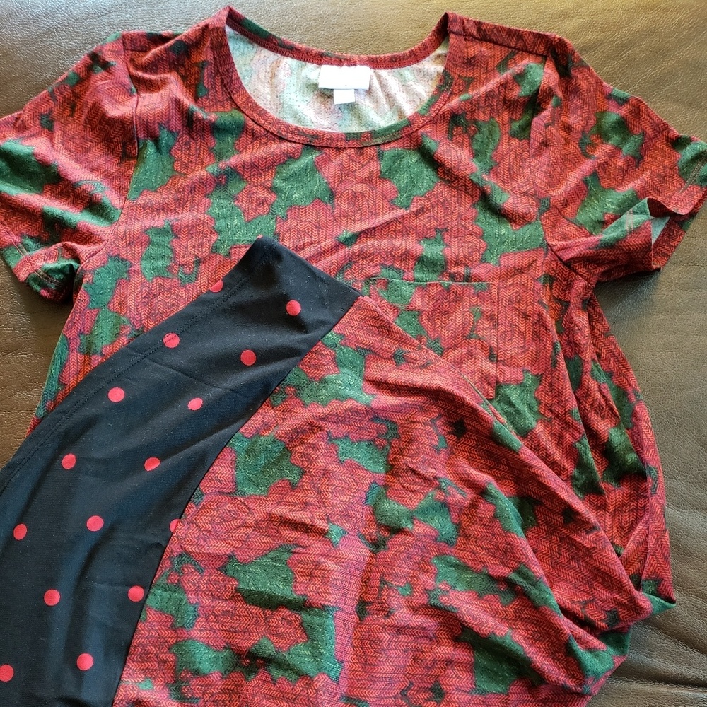 😍LuLaRoe XS Rose Carly